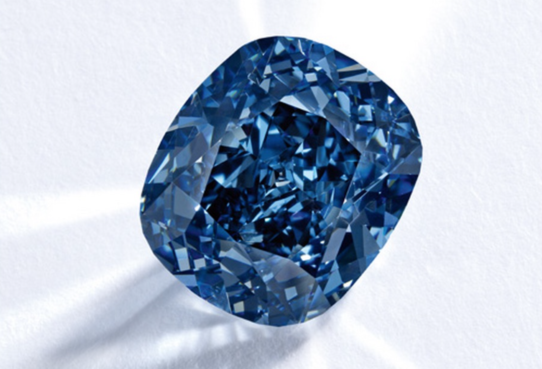 The Blue Moon - naturalny niebieski diament